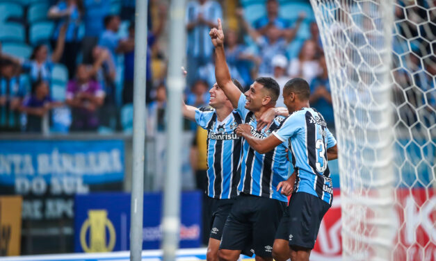 Com hat-trick de Diego Souza, Grêmio faz 3 a 1 no Guarani e vence a primeira na Série B