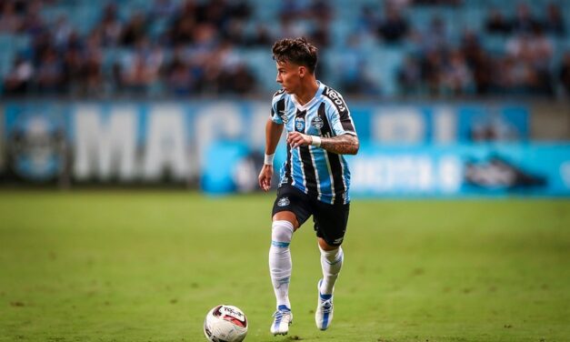 Cirurgia de Ferreira ocorre bem, previsão de retorno é em 8 semanas