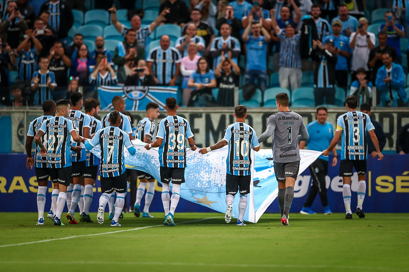 Grêmio enfrenta o Criciúma em casa mirando o G-4