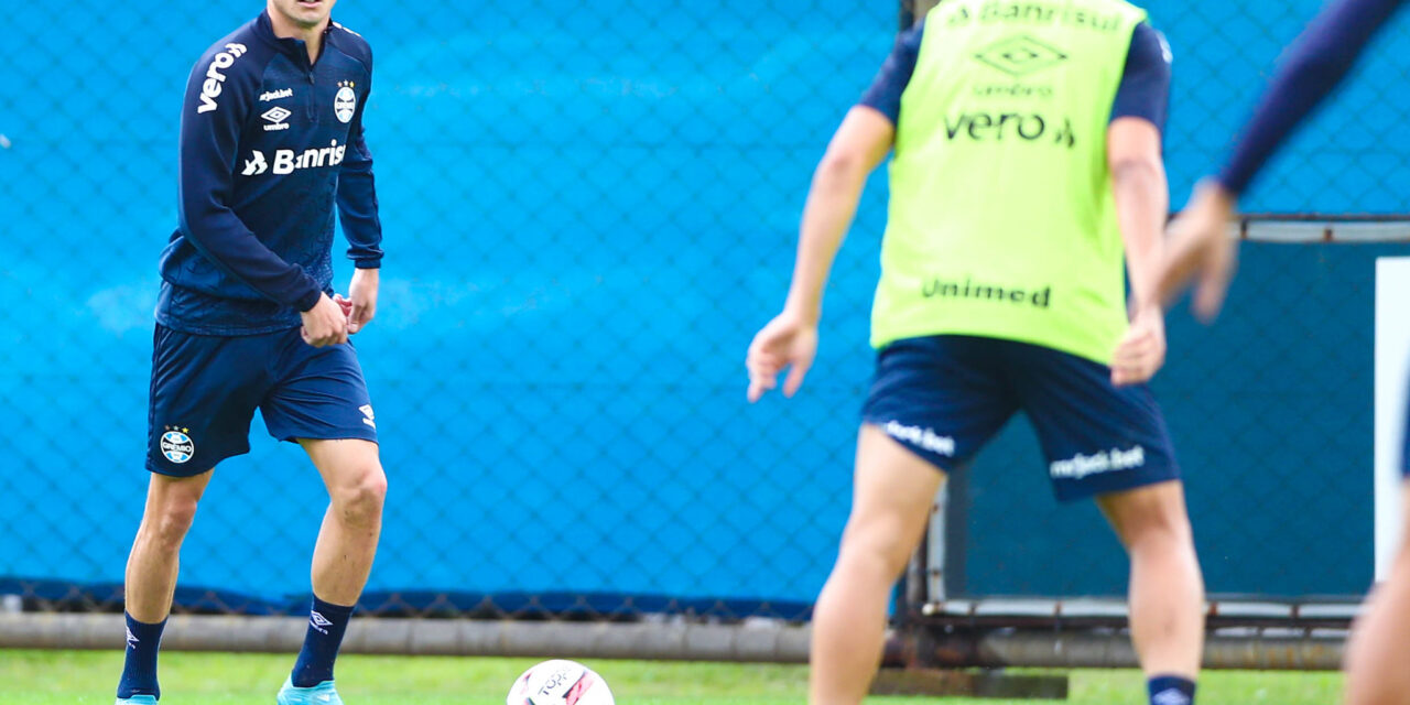 Grêmio se reapresenta já com esboço de time para enfrentar o Cruzeiro