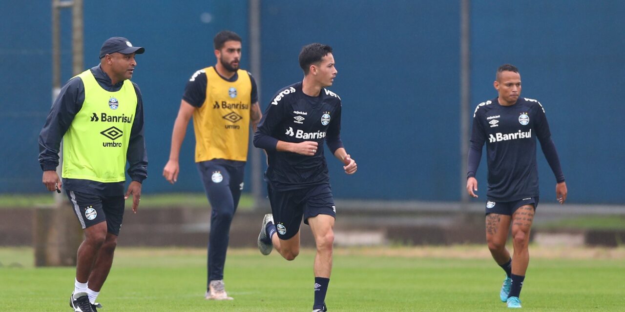 Grêmio se reapresenta com coletivo dos reservas contra a Transição