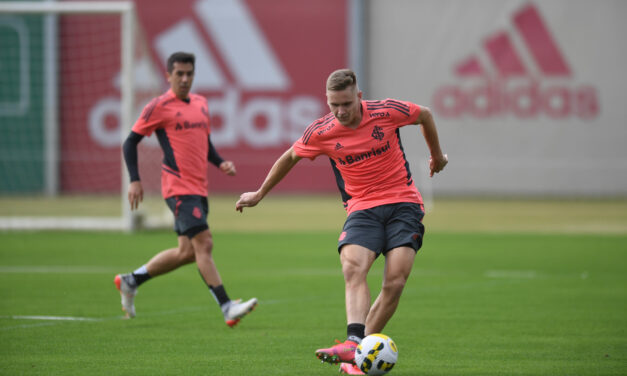 Mano encaminha Inter para enfrentar o Corinthians com dúvida entre Alan Patrick e Alemão