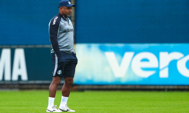 Grêmio enfrenta o Ituano em busca de vaga no G-4