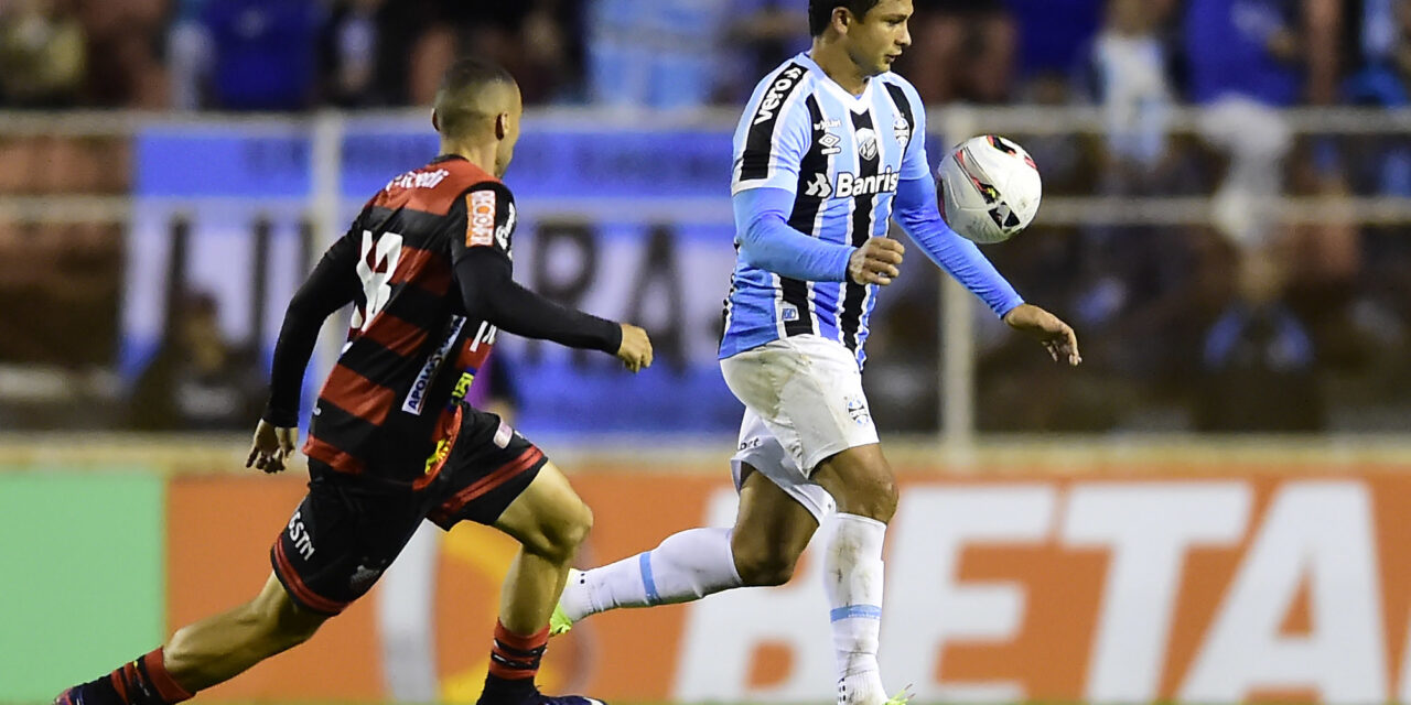 Roger não descarta sequência do 4-4-2 com Elkeson e Diego Souza juntos: “tudo é possível”