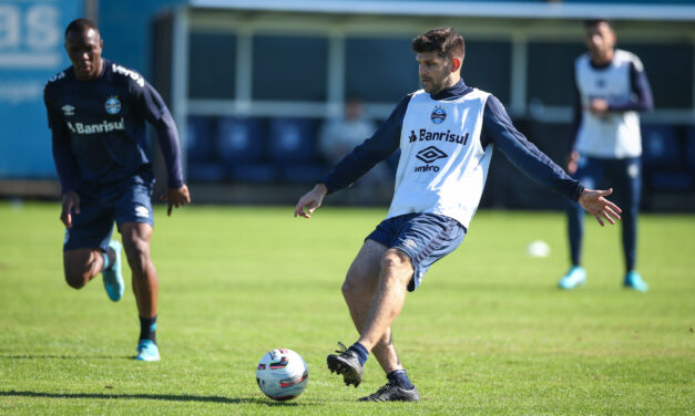 Com muitos jovens, Grêmio divulga lista de relacionados para a Recopa; Kannemann retorna após cinco meses