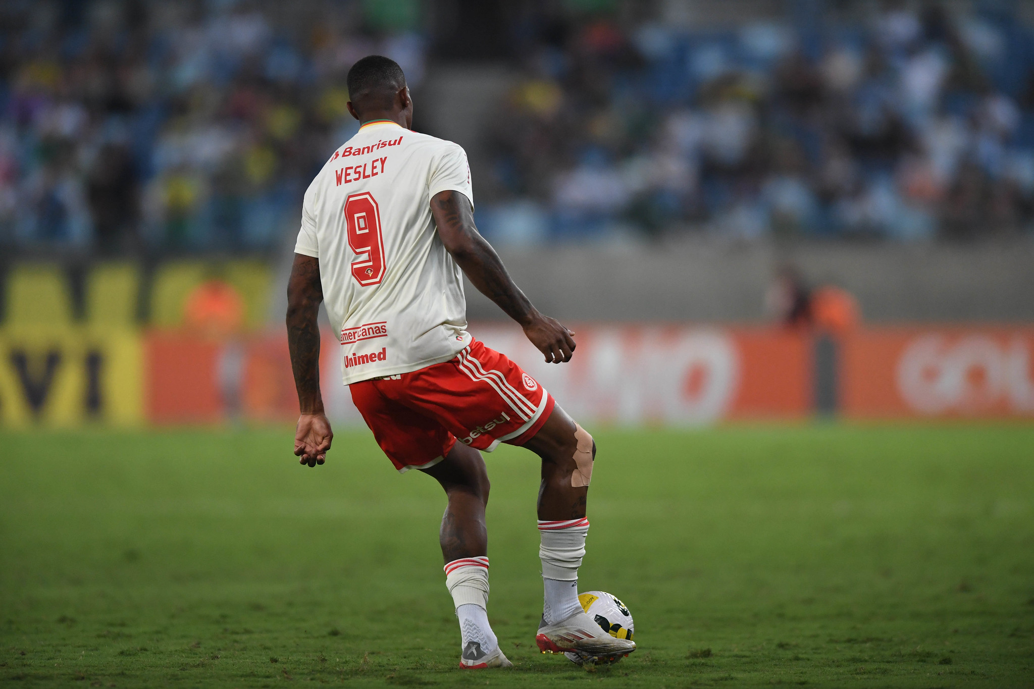 Wesley atuando contra o Grêmio pelo Brasileirão