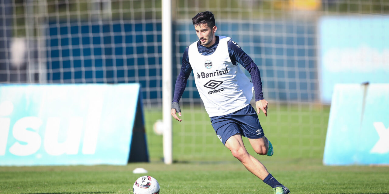 Villasanti é convocado pela seleção do Paraguai e desfalca Grêmio por três partidas