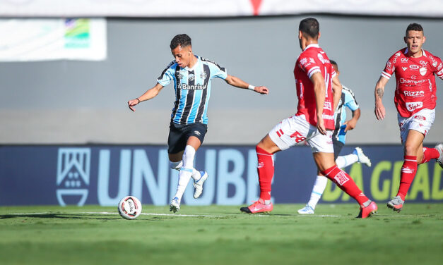 Grêmio fecha o mês de maio sem vitórias na Série B