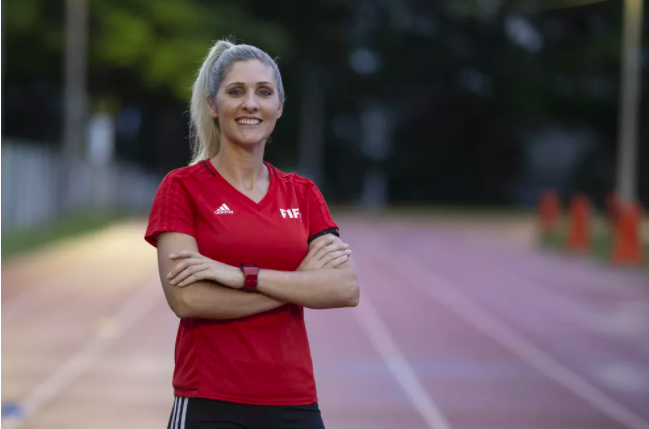 Pela primeira vez, Copa do Mundo masculina terá arbitragem feminina; Assistente brasileira consta na lista