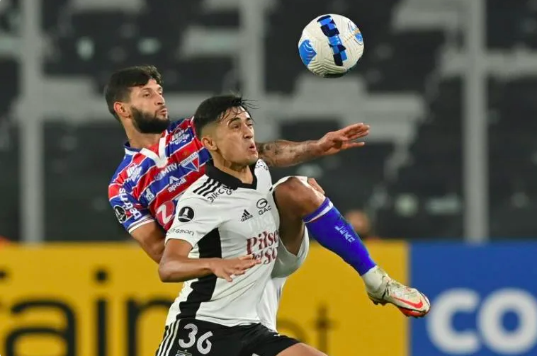 Líder do campeonato local, mas campanha fraca na Libertadores: Como chega o Colo-Colo, adversário do Inter nas oitavas