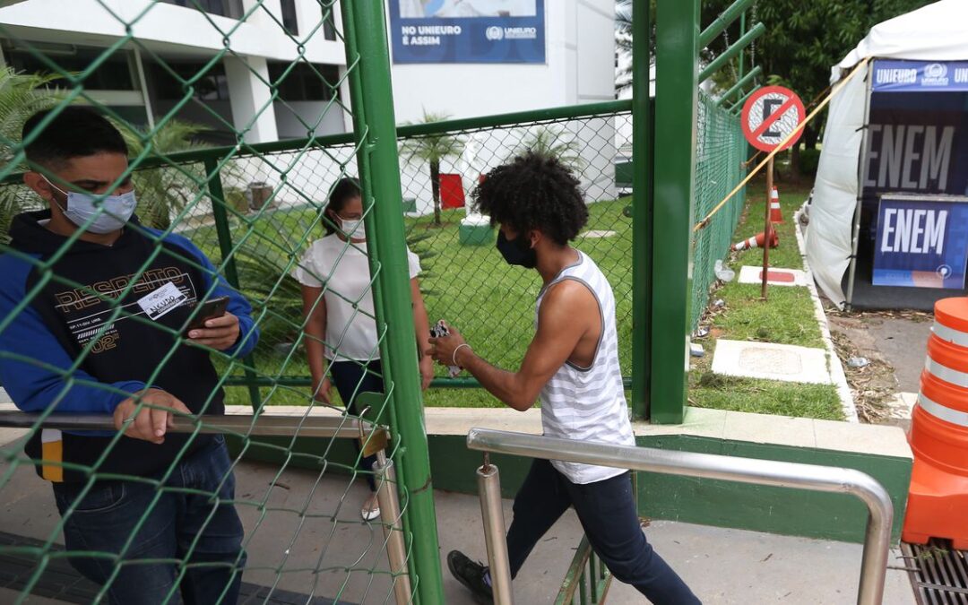 Enem 2022 tem 1 milhão de inscritos no primeiro dia