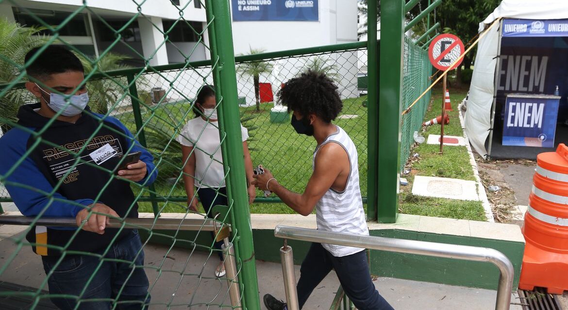 Enem 2022 tem 1 milhão de inscritos no primeiro dia