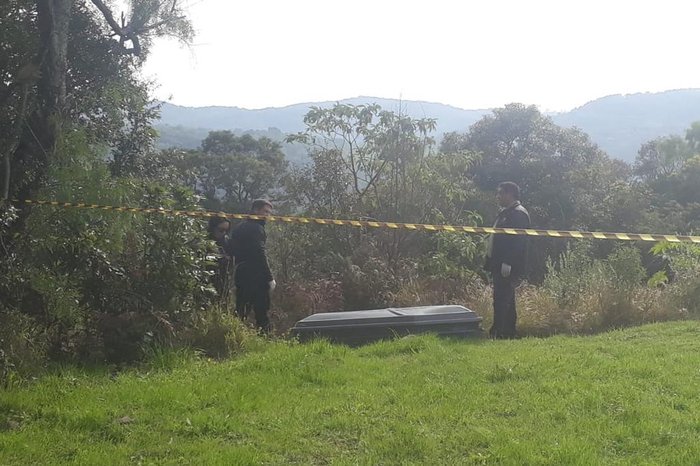 Homem que assassinou namorada e enteado é encontrado morto na cadeia