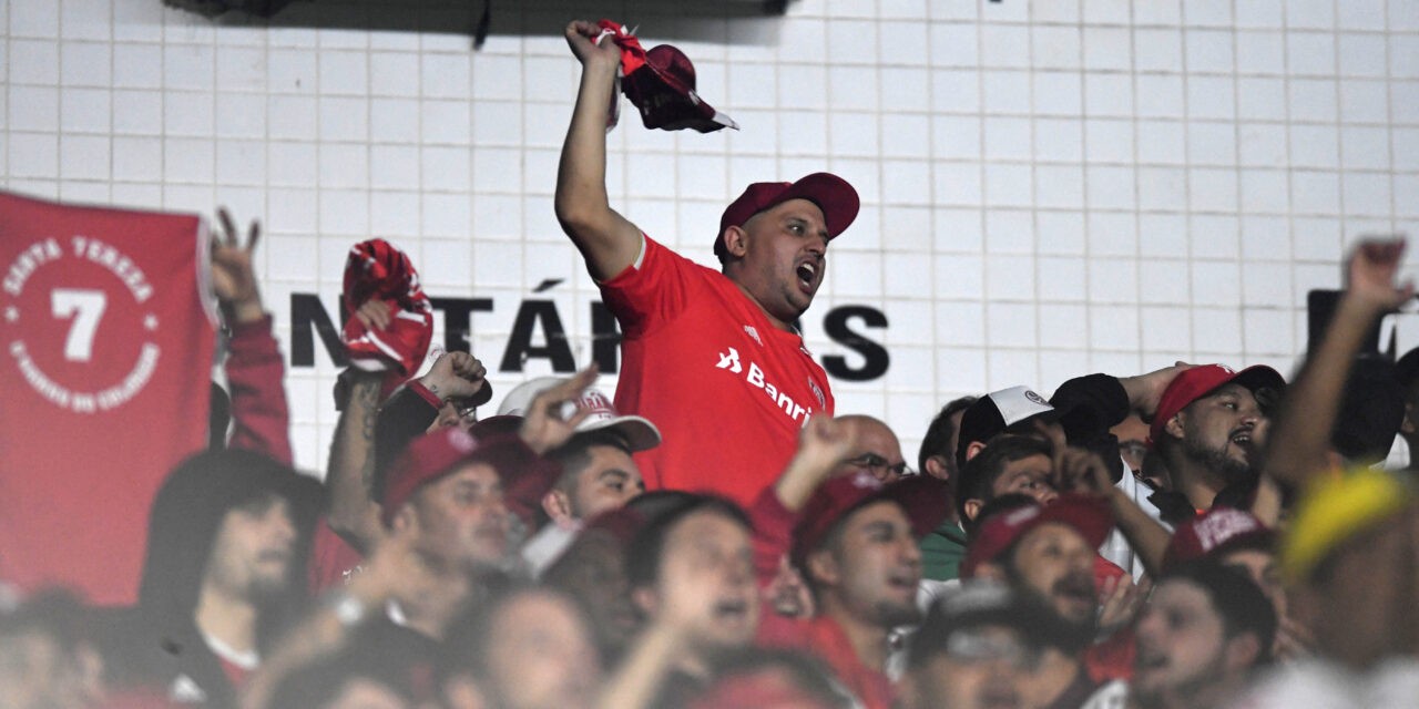 Direção colorada projeta 25 mil torcedores diante do Flamengo