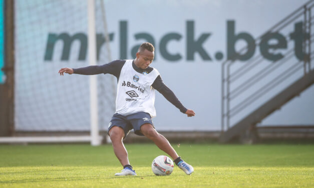 De volta da Seleção Colombiana, Campaz é a novidade na reapresentação do Grêmio