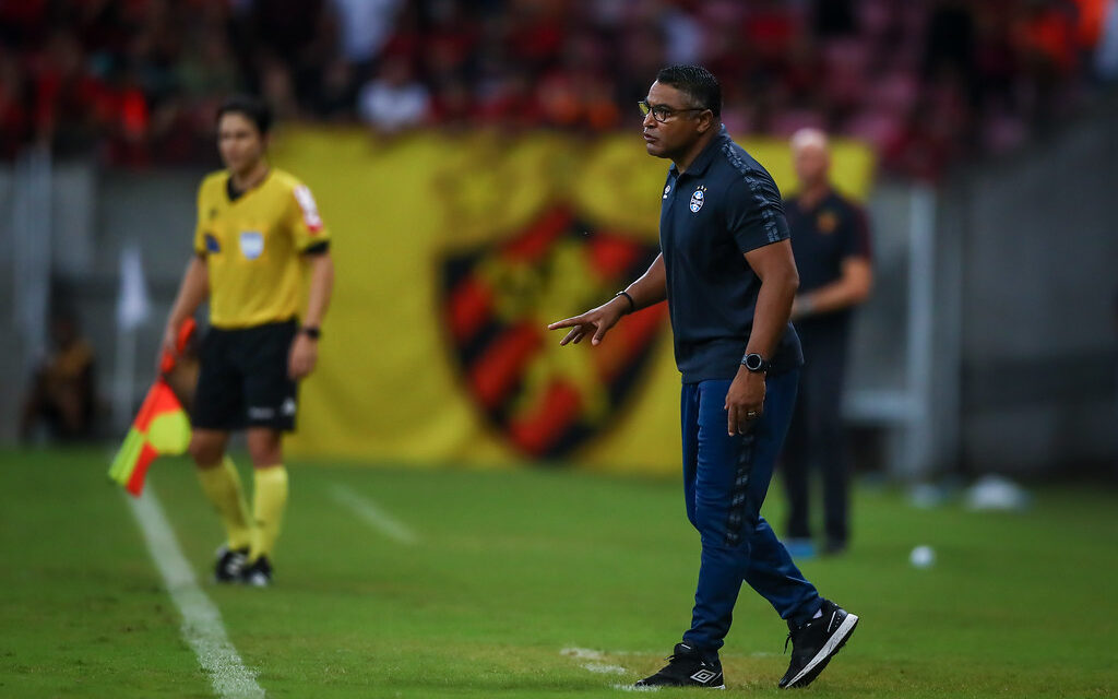 Grêmio fecha mais um bloco de seis jogos abaixo da projeção da direção