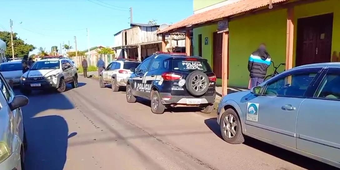 Homem é executado no pátio de casa no Litoral Norte