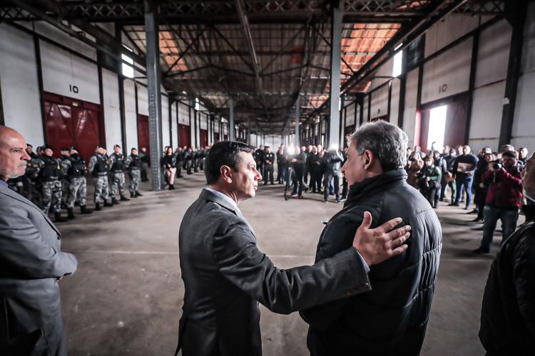 Operação conjunta da polícia prende 4 indivíduos por furto de fios e cabos