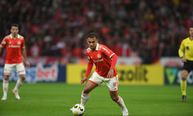 Alan Patrick atuou em todas as partidas desde sua estréia