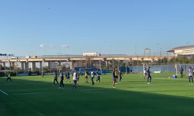 Reapresentação do Grêmio é marcada por discussão entre Thiago Santos e Léo Gomes