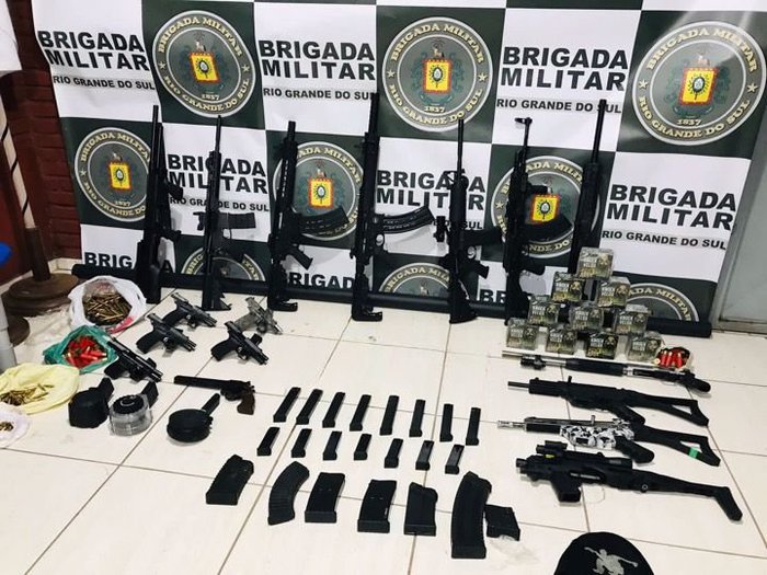 Homem é preso com arsenal de armas em Venâncio Aires