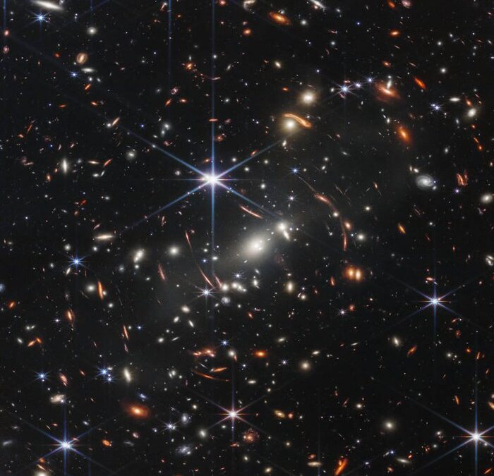 Imagem mais profunda do universo feita pelo telescópio James Webb