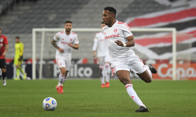 Athletico-PR e Internacional se enfrentam neste sábado pela 17ª rodada do Brasileirão