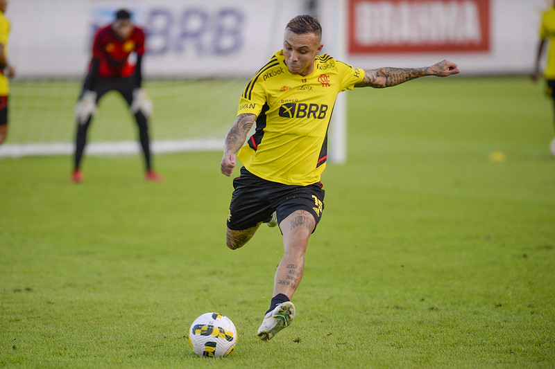 Adversário do Juventude nesta quarta, Flamengo deve contar com estreia de Cebolinha para o confronto