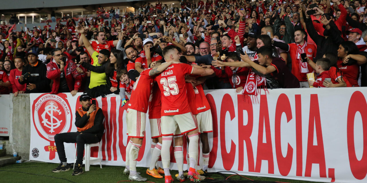Direção colorada projeta 35 mil torcedores contra Atlético-MG