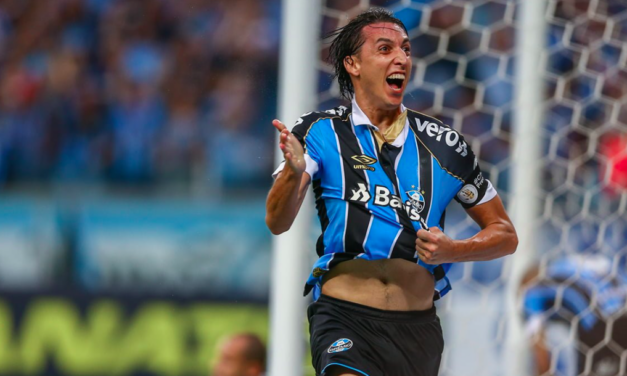 Contrato de Geromel terá renovação automática caso entre em campo contra a Chapecoense