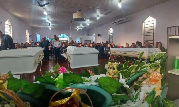 Vítimas de acidente são sepultadas em Constantina