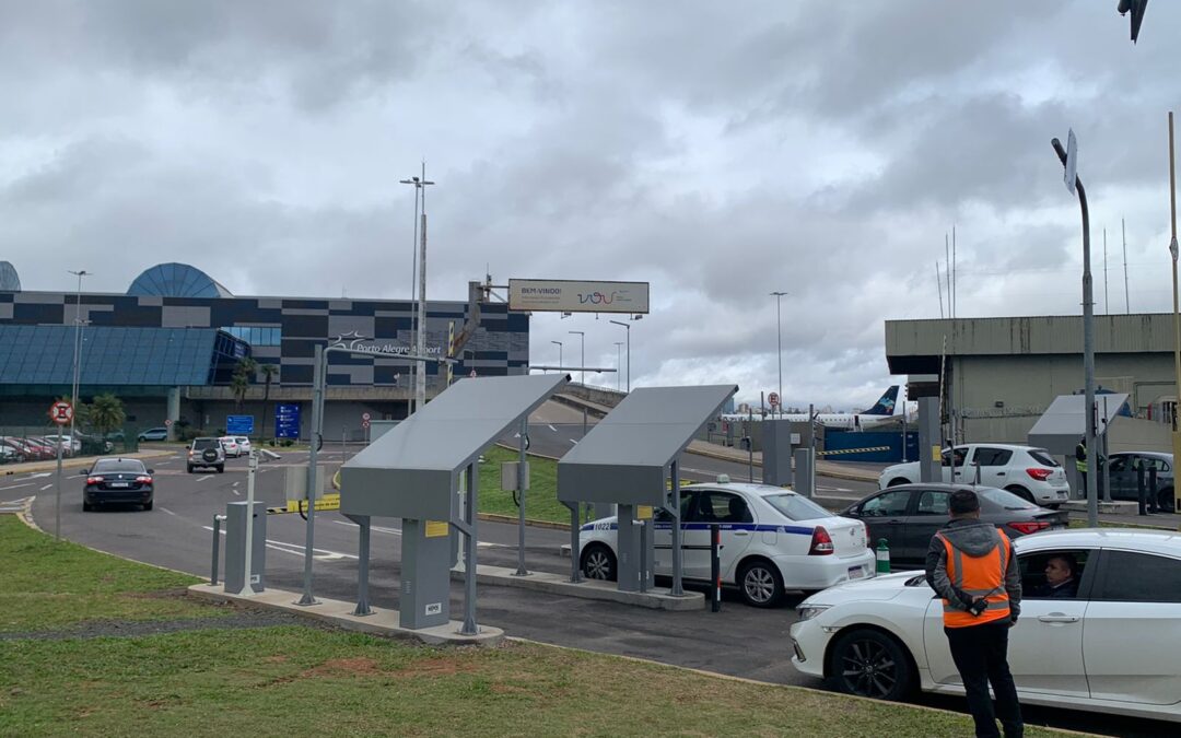 Inicia o controle de acesso de veículos do aeroporto Salgado Filho