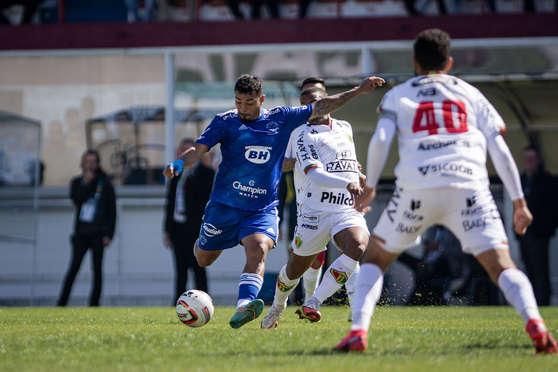 Próximo adversário do Grêmio, Cruzeiro tem o melhor aproveitamento como visitante da Série B