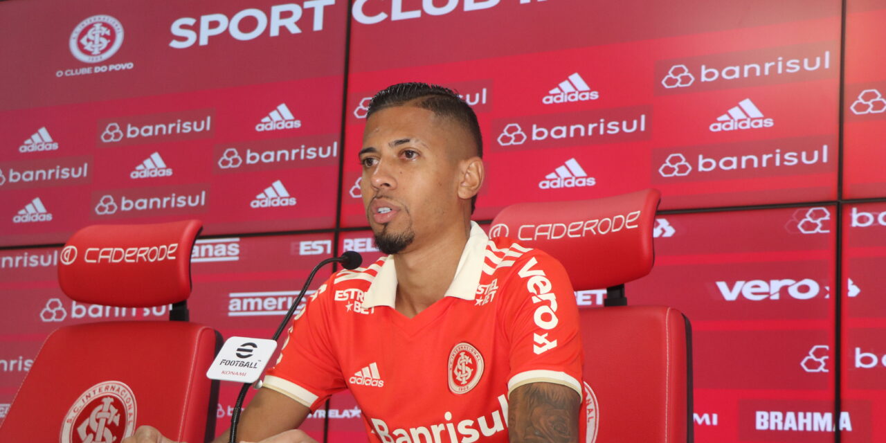 Inter apresenta oficialmente lateral-direito Weverton: “eu vou ajudar a equipe”