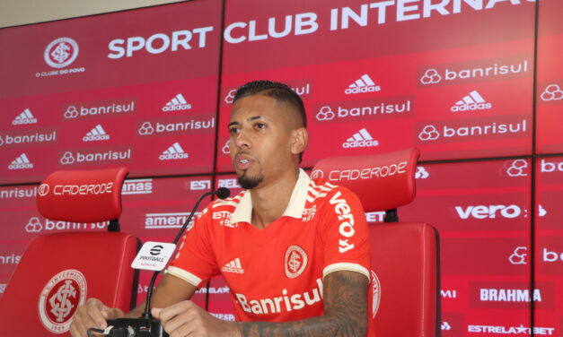 Inter apresenta oficialmente lateral-direito Weverton: “eu vou ajudar a equipe”