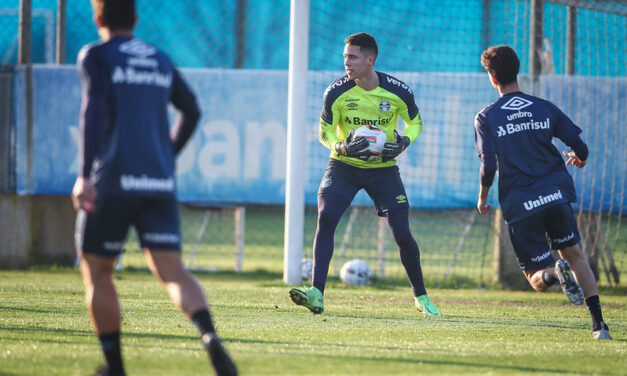Com Brenno de titular, Roger projeta equipe para enfrentar o Guarani