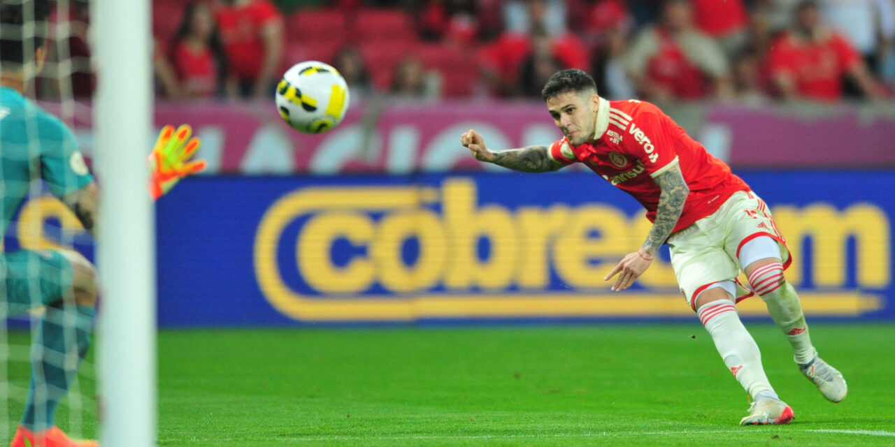 Titular incontestável, Bustos é o lateral-direito com mais participações em gol na Série A