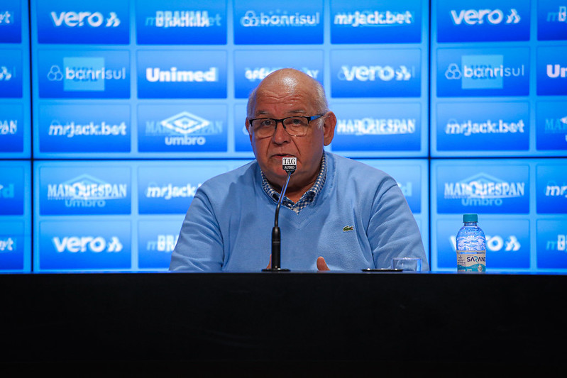 Em coletiva, presidente Romildo lamenta a briga entre torcedores, mas dispara: “Não decorreu por qualquer ação do Grêmio”