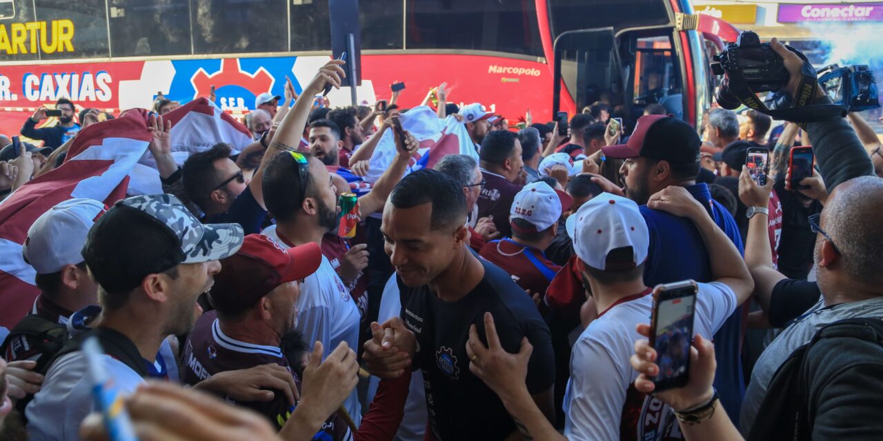 Com apoio da torcida, Caxias viaja para decisão contra o América-RN em Natal