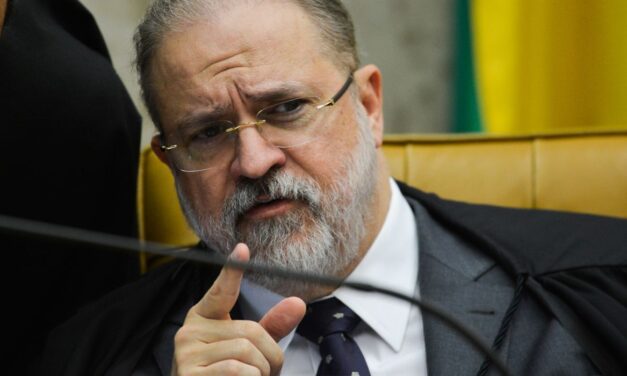 Augusto Aras diz que não foi avisado da investigação ordenada por Moraes contra empresários bolsonaristas