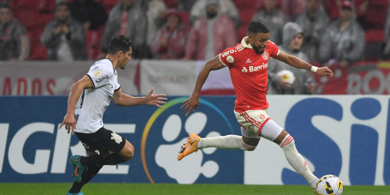 Com o ataque em boa fase, Inter espera quebrar tabus contra Corinthians