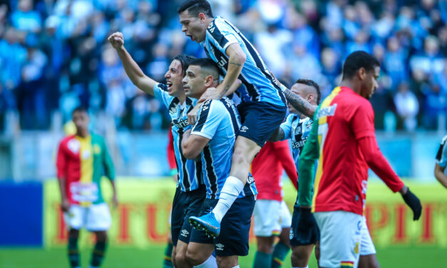 Com dois gols de Diego Souza, Grêmio venceu o Sampaio Corrêa no primeiro turno; relembre a partida