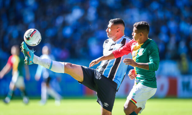Desfalcado, Grêmio encara Sampaio Corrêa às 19h