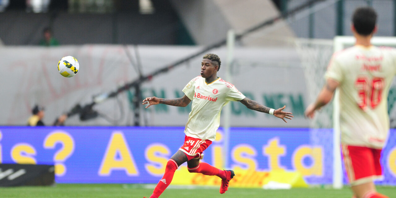 Vitão é o melhor jogador sub-23 do Campeonato Brasileiro