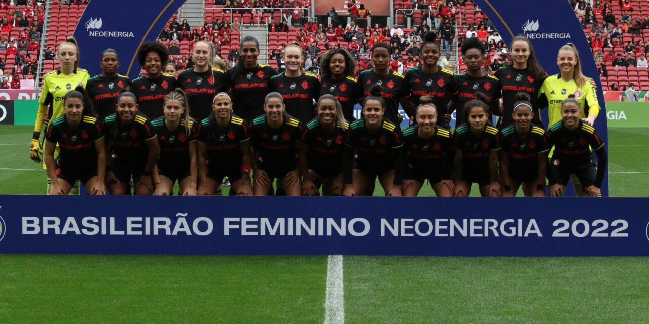 Gurias Coloradas encaram o São Paulo em busca de vaga na final do Brasileirão Feminino