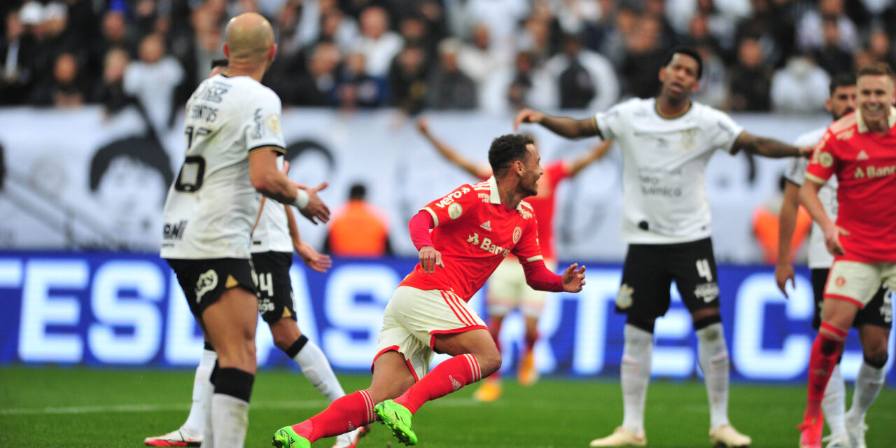 Destaque contra o Corinthians, Alan Patrick marca golaço e briga por titularidade