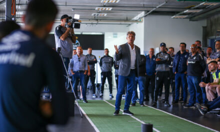 Renato comanda primeiro treino na tarde desta terça-feira