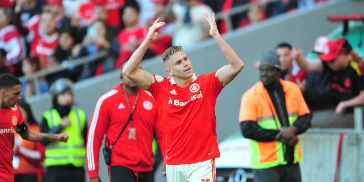 Alemão é o artilheiro isolado do Inter no Brasileirão