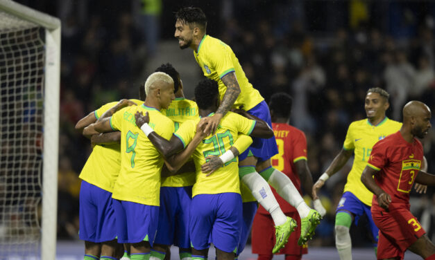 Brasil encerra preparação para Copa do Mundo contra a Tunísia