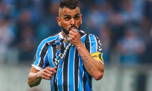 Ex-Grêmio, Maicon anuncia aposentadoria aos 37 anos